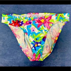 VENUS Swimsuit Classic Scoop Front Bottom